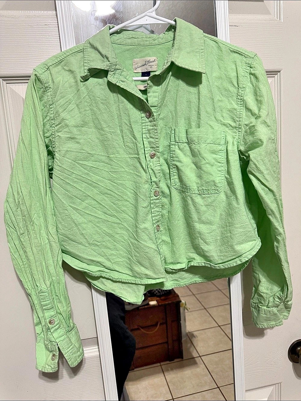 Universal Thread Women'Small Long-Sleeve Button-Down Cropped Shirt Cropped